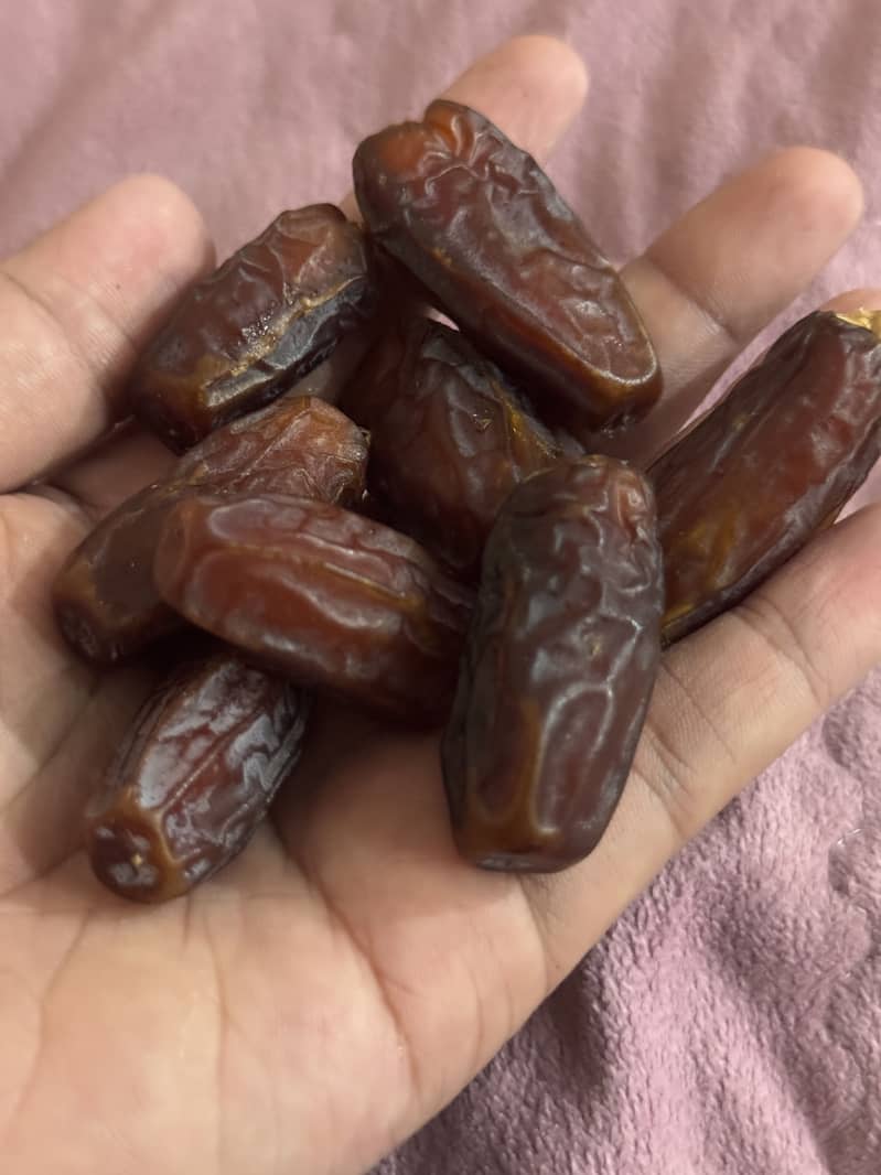 organic dates 4