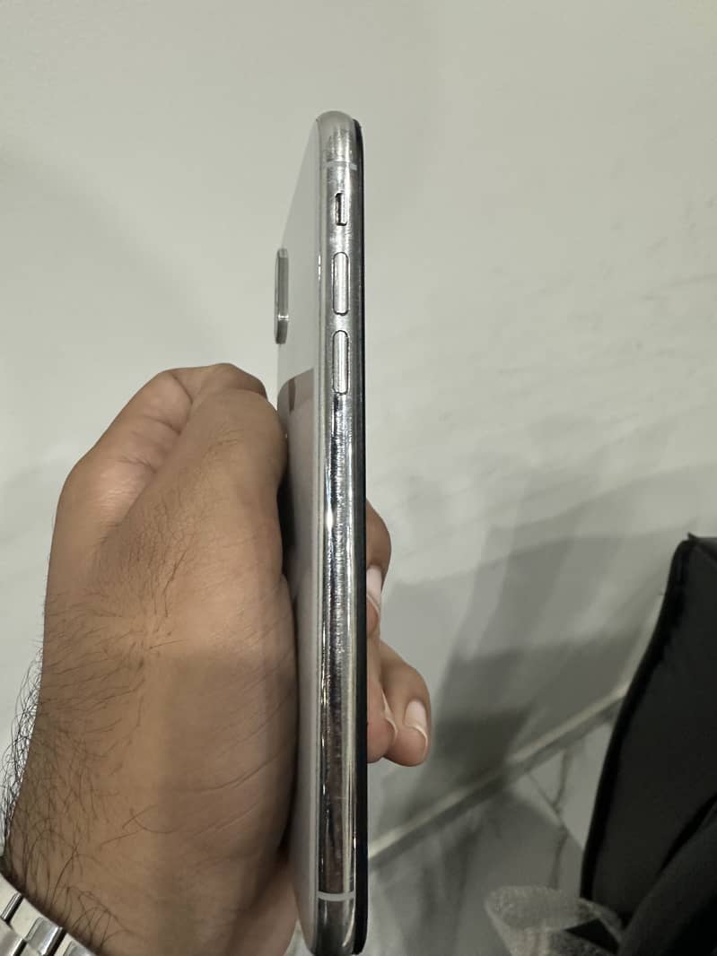 Apple iPhone X 2
