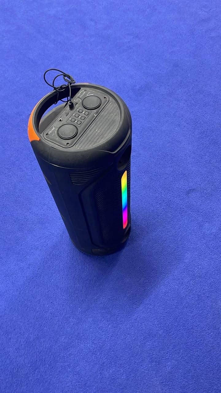 speakers 1