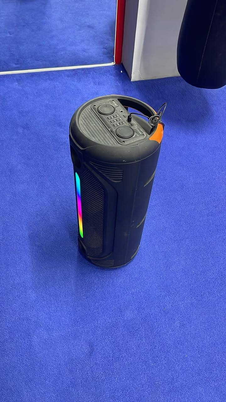 speakers 2