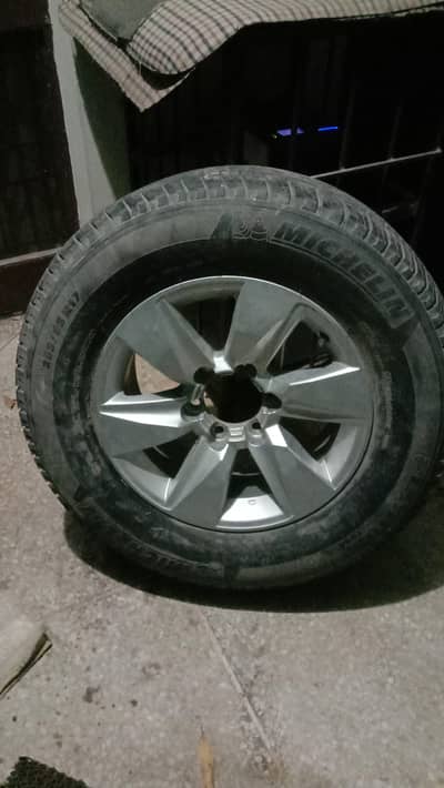1 Tyre with rim