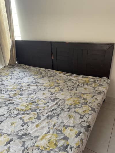 2 Single Beds