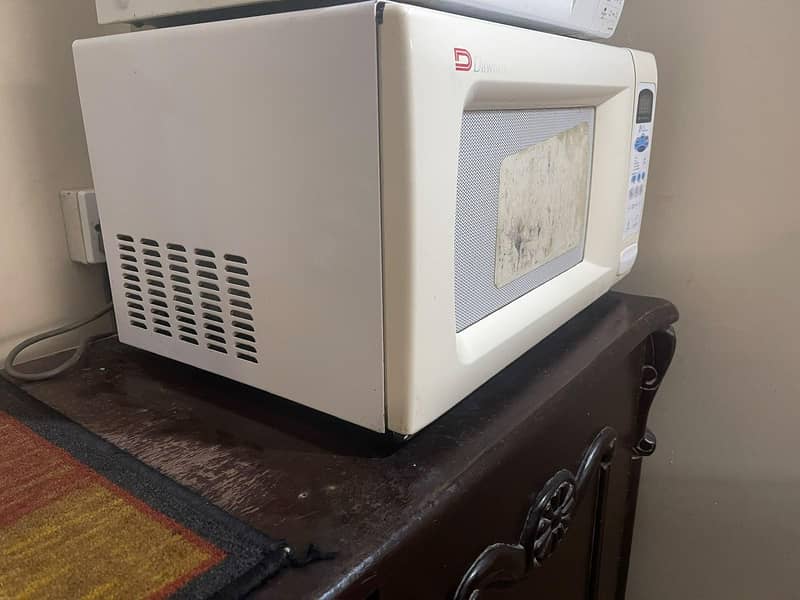 Dawlance microwave 1