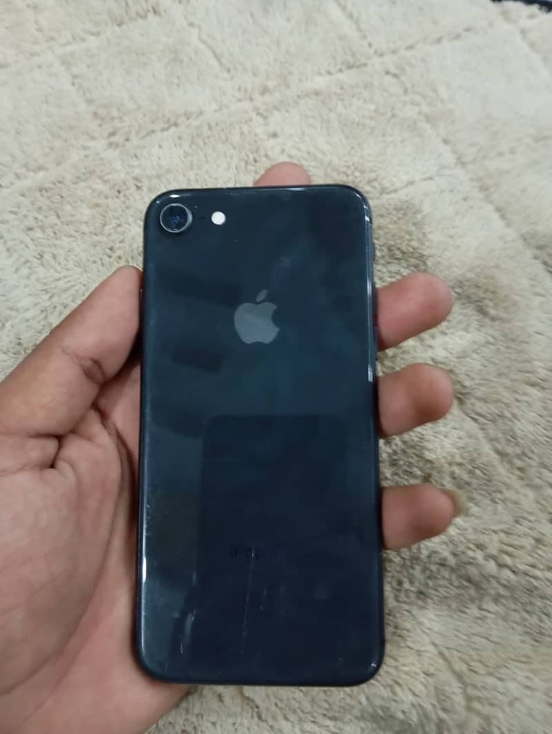 Apple iPhone 8 0