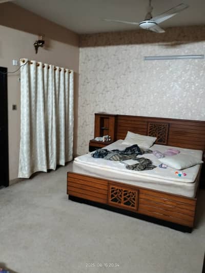 two bed lounge penthousse for rent in johar