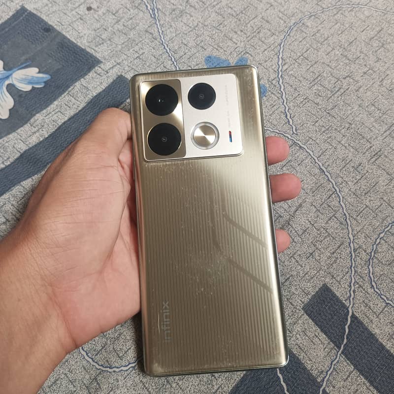 Infinix Note 40 Pro 0
