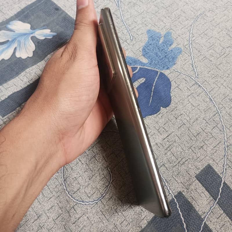 Infinix Note 40 Pro 3