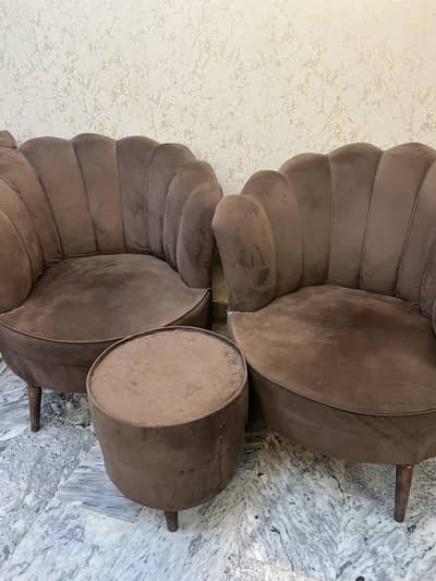 2 sets of room coffee sofas with table