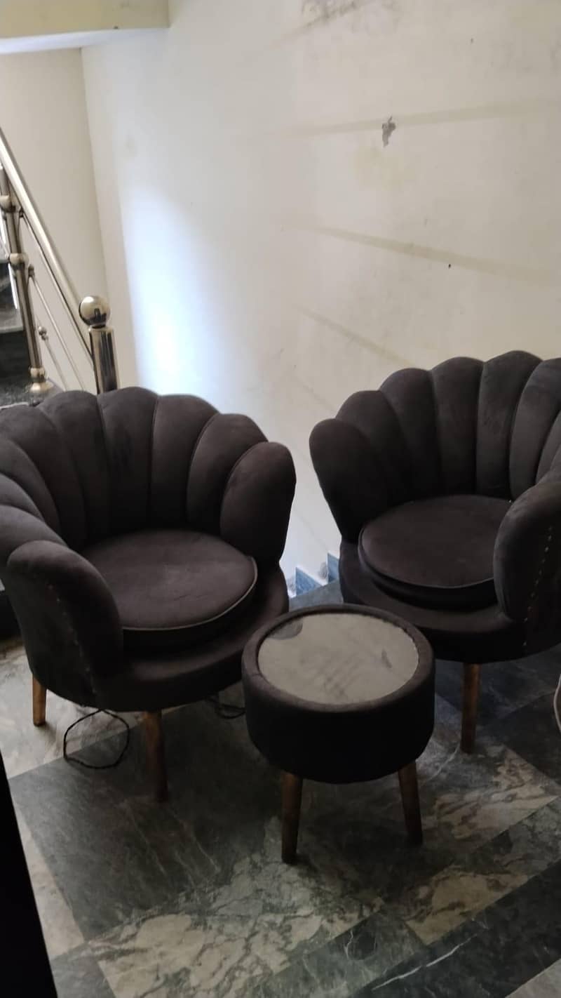 crown sofa set 0