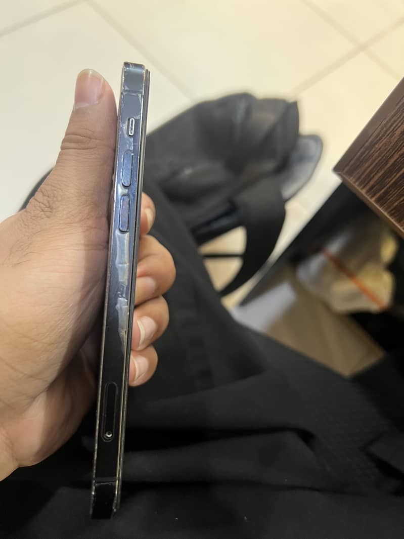 Apple iPhone 12 Pro 1