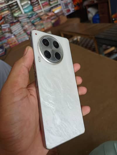Tecno CAMON 30