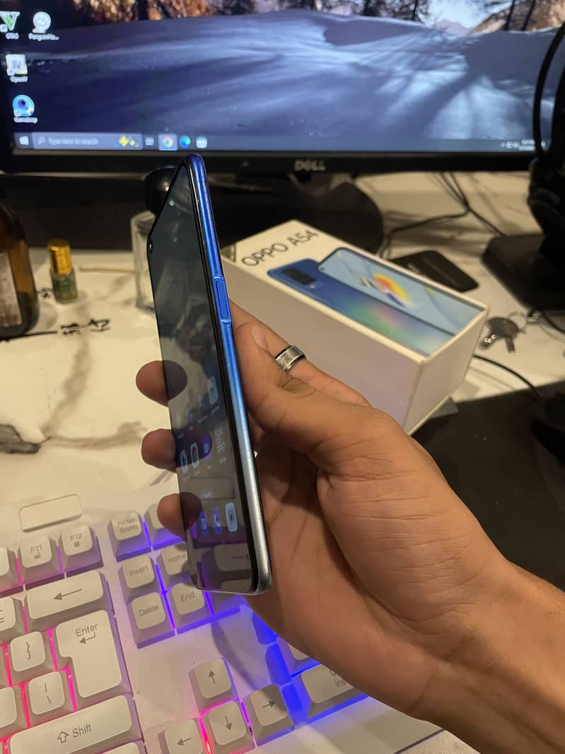 OPPO A54 4