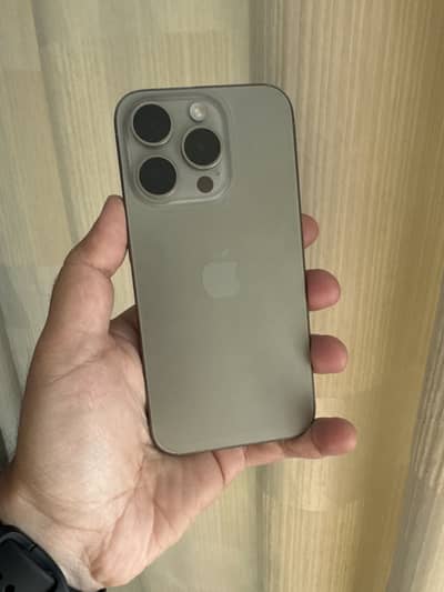 iPhone 15 Pro – 128GB (Natural Titanium)