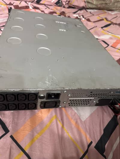 Apc 2000W 24V heavy duty Ups with batteries