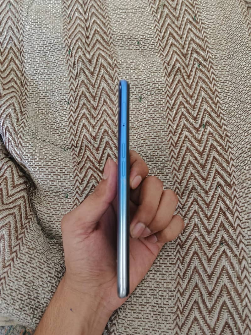 OPPO A54 4