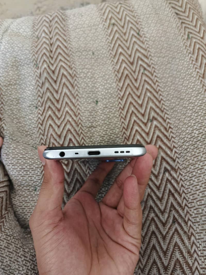 OPPO A54 6