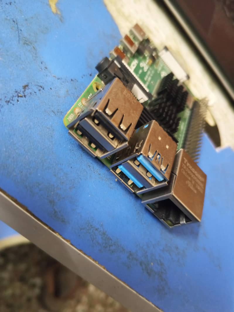 Raspberry Pi 4 Modal B 5