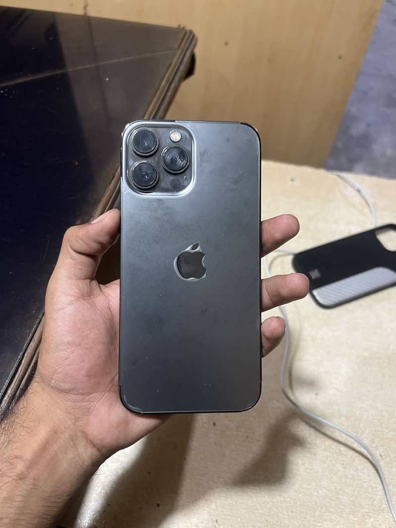 Apple iPhone 13 Pro Max 2