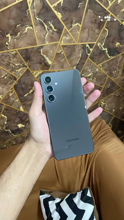 Samsung Mobile S24FE - 8/128 - Non PTA