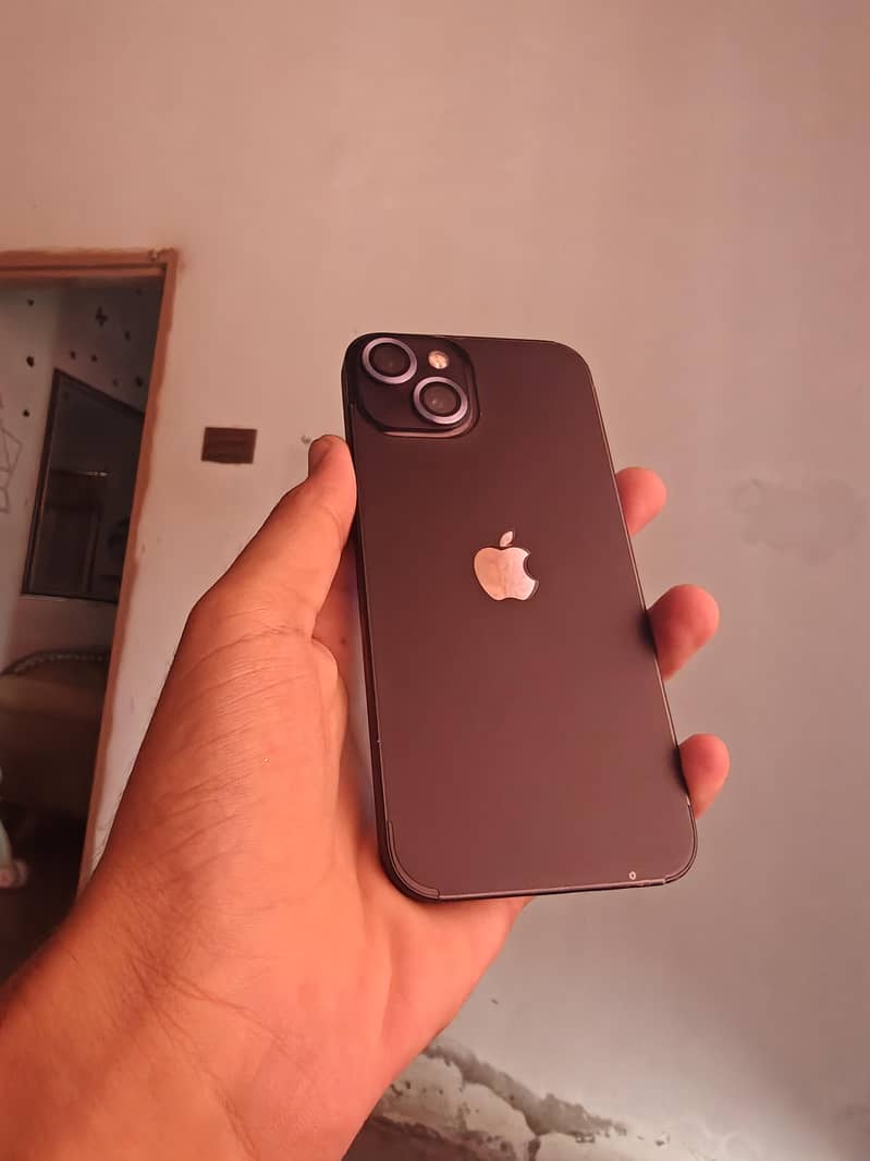 Apple iPhone 13 1