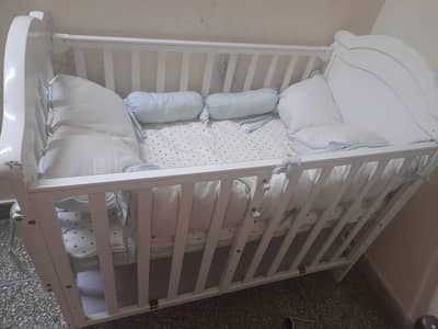 baby wooden cot