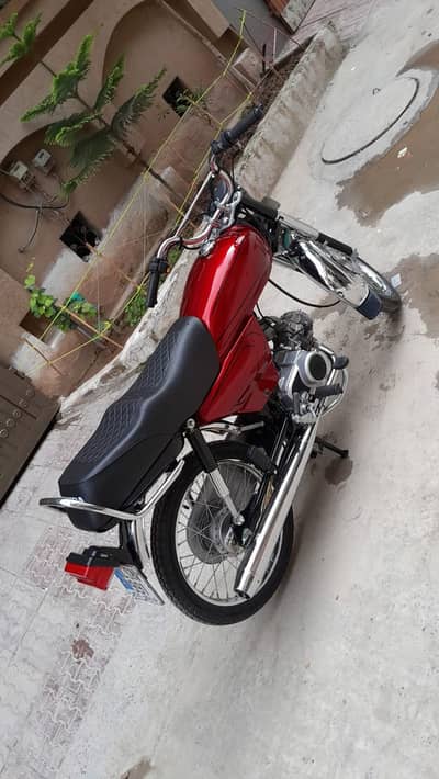 Honda CD 70 2024