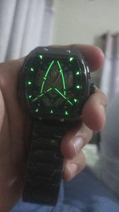man's tubular watch