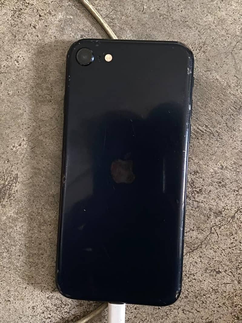Apple iPhone SE 3rd generation 4