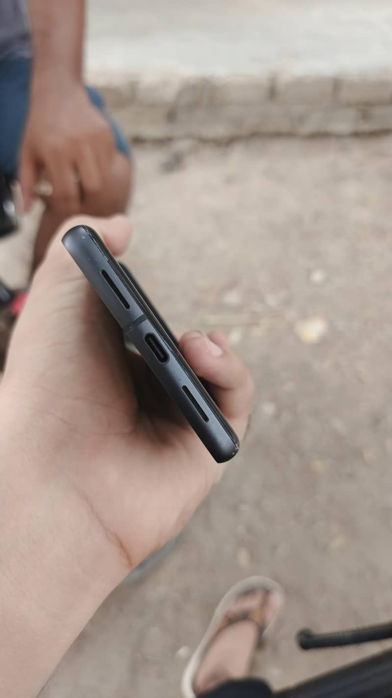 Google Pixel 7 4