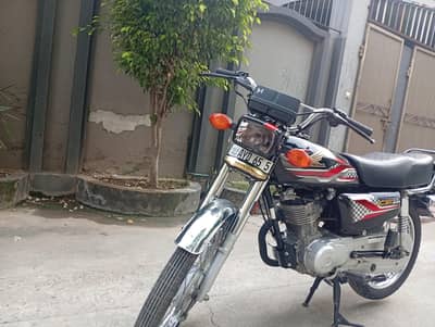 Honda 125 model 2024 bada 25 sirf 12000 kilometer Chala hua hai