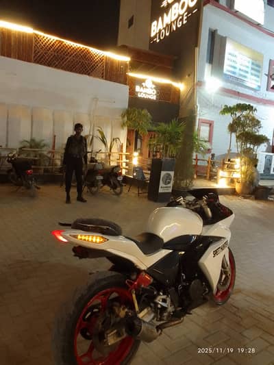 Ducati 400cc dual cylinder water cool 2017
