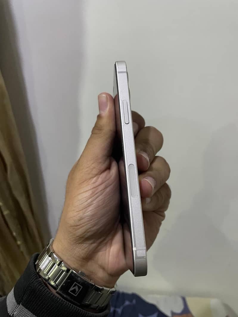 Apple iPhone 12 0