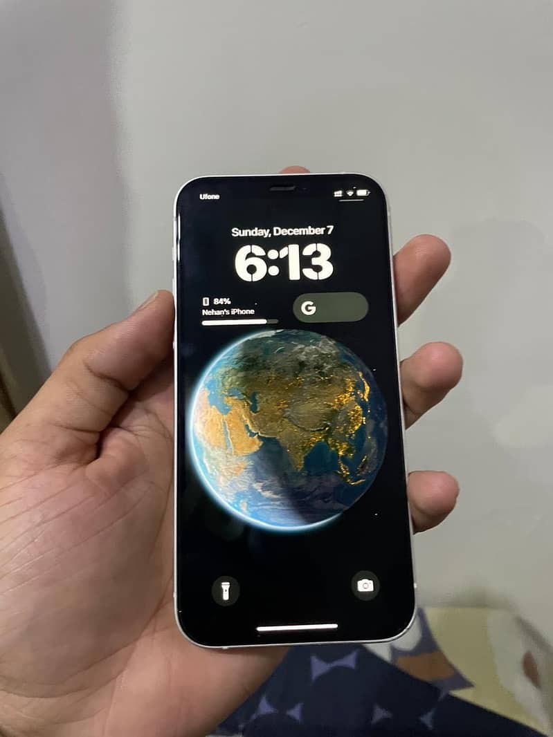 Apple iPhone 12 6