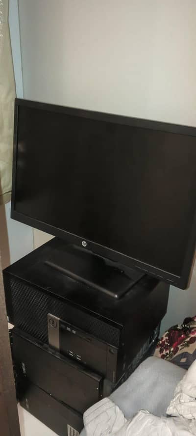 Tower pc with LCD and whole computer accessories available