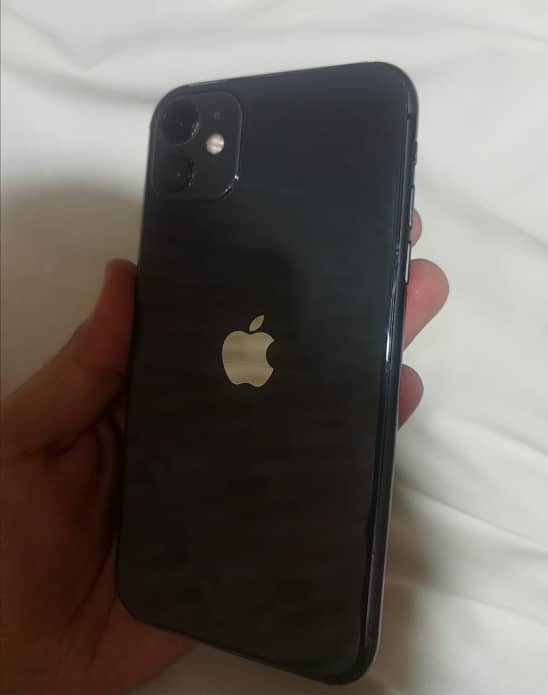 Apple iPhone 11 3