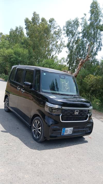 Honda N Box Custom 2024