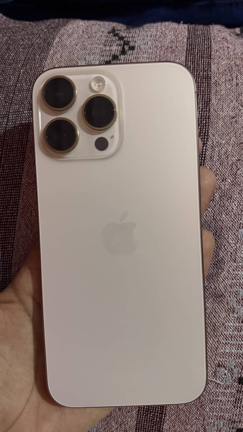 Apple iPhone 16 Pro Max 0