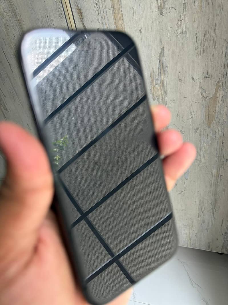 Apple iPhone 16 1