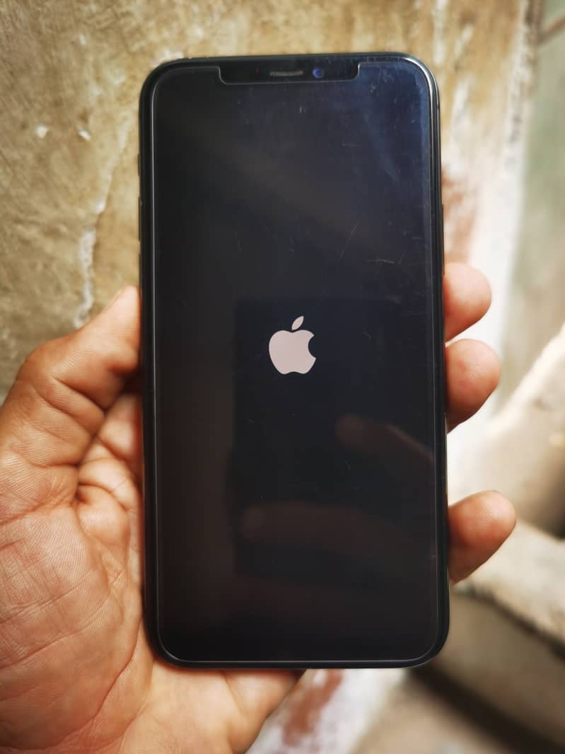 Apple iPhone 11 Pro 0
