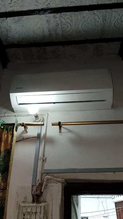 Gree Split AC 1 Ton For Sale [URGENT] in Cheap Price