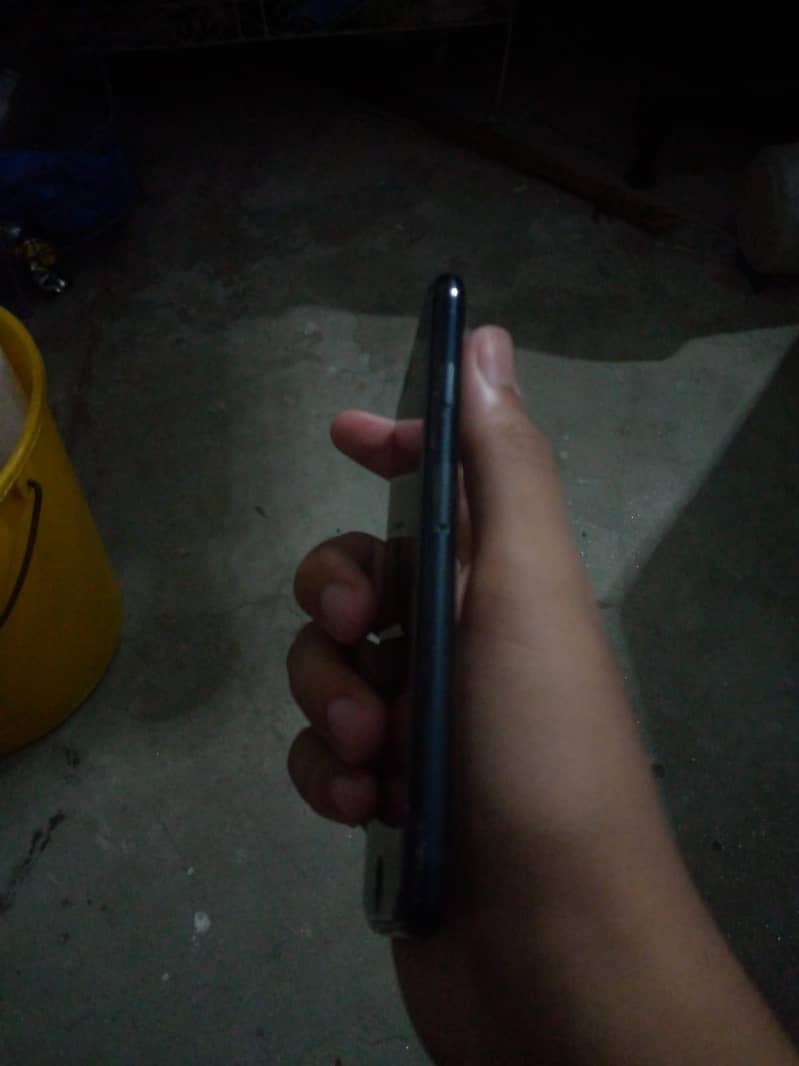 Apple iPhone SE 6