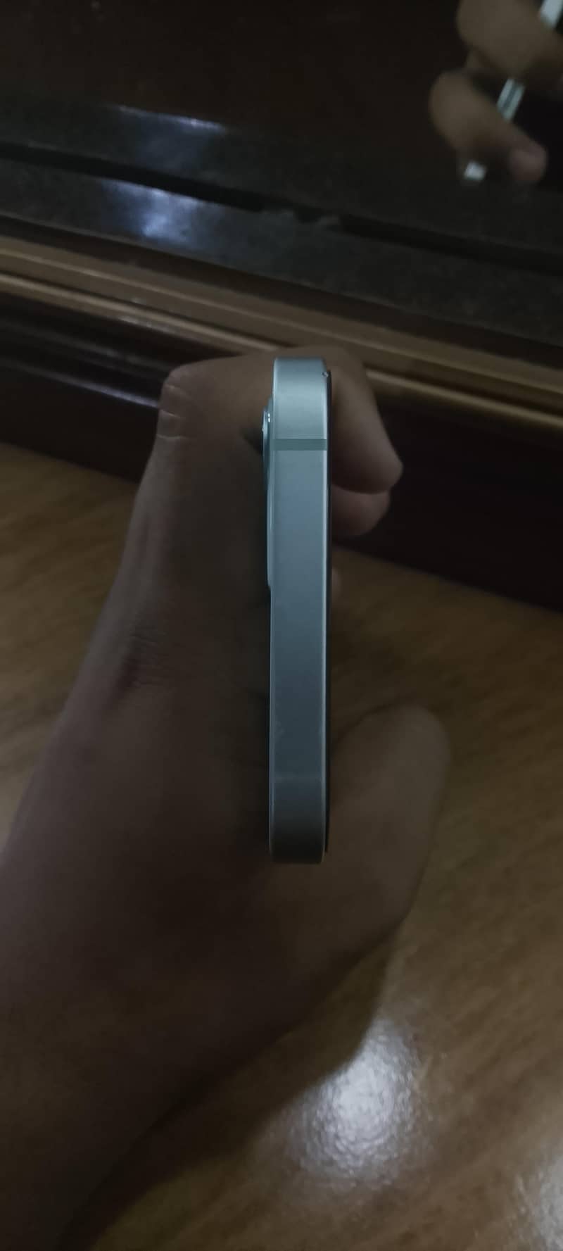 Apple iPhone 12 3
