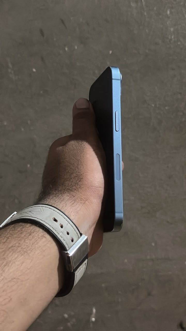 Apple iPhone 14 4
