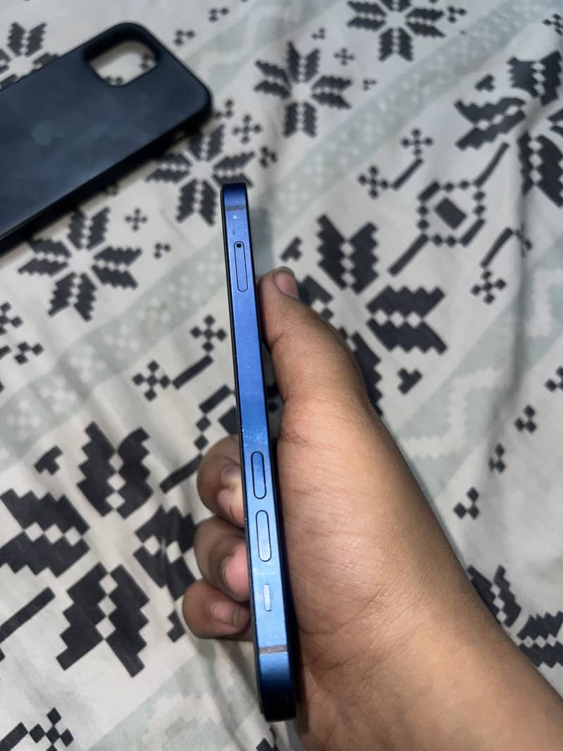 Apple iPhone 12 LLA MODEL 5