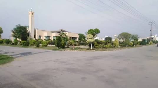 1 KANAL UPPER PORTION FOR RENT IN D BLOCK