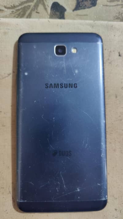 Samsung Mobile J7