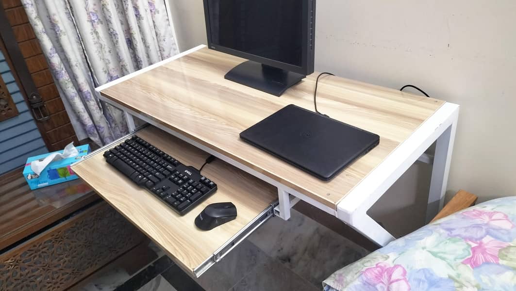 Computer/Laptop table. 1