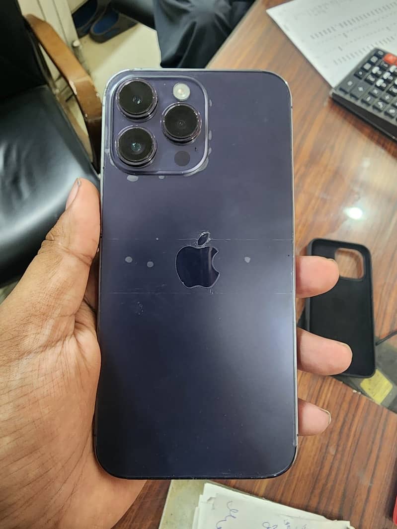 Apple iPhone 14 Pro Max 1
