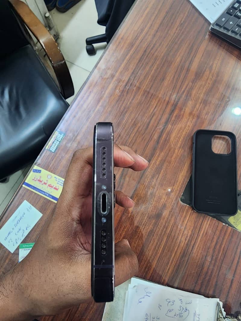 Apple iPhone 14 Pro Max 3