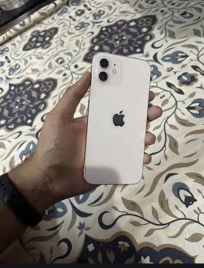 Apple iPhone 12